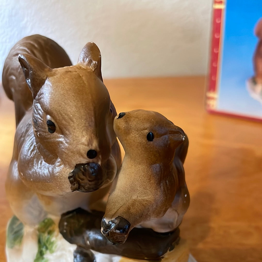 Wild Animal Squirrel & Baby