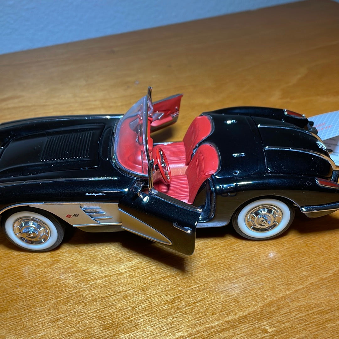 1958 Corvette - 1:24 Scale Die Cast Replica