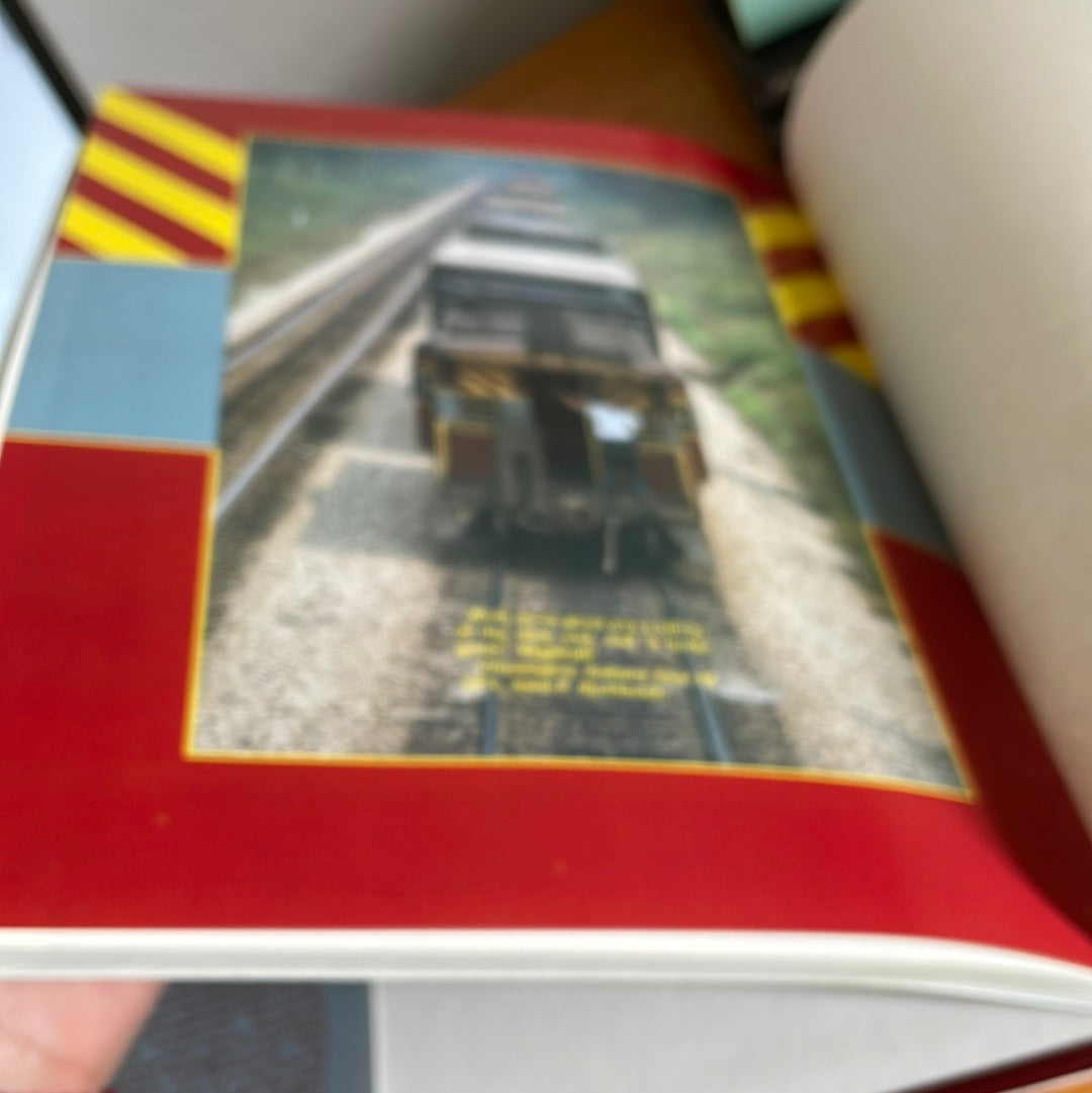 Erie Lackawanna In Color Volume: 1 - By Larry DeYoung