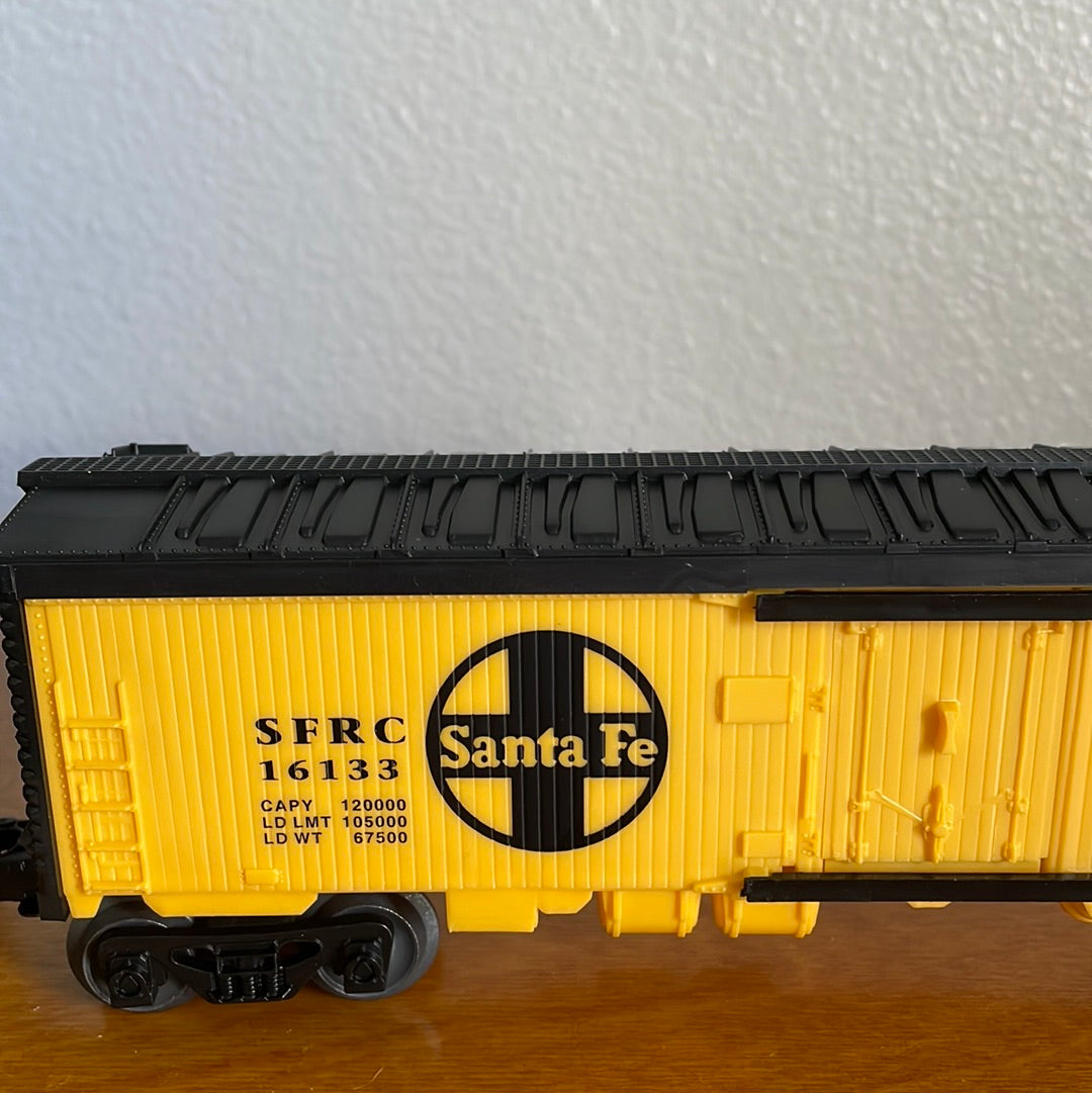 Lionel Santa Fe Reefer Box Car - Model No. 70-5713-200