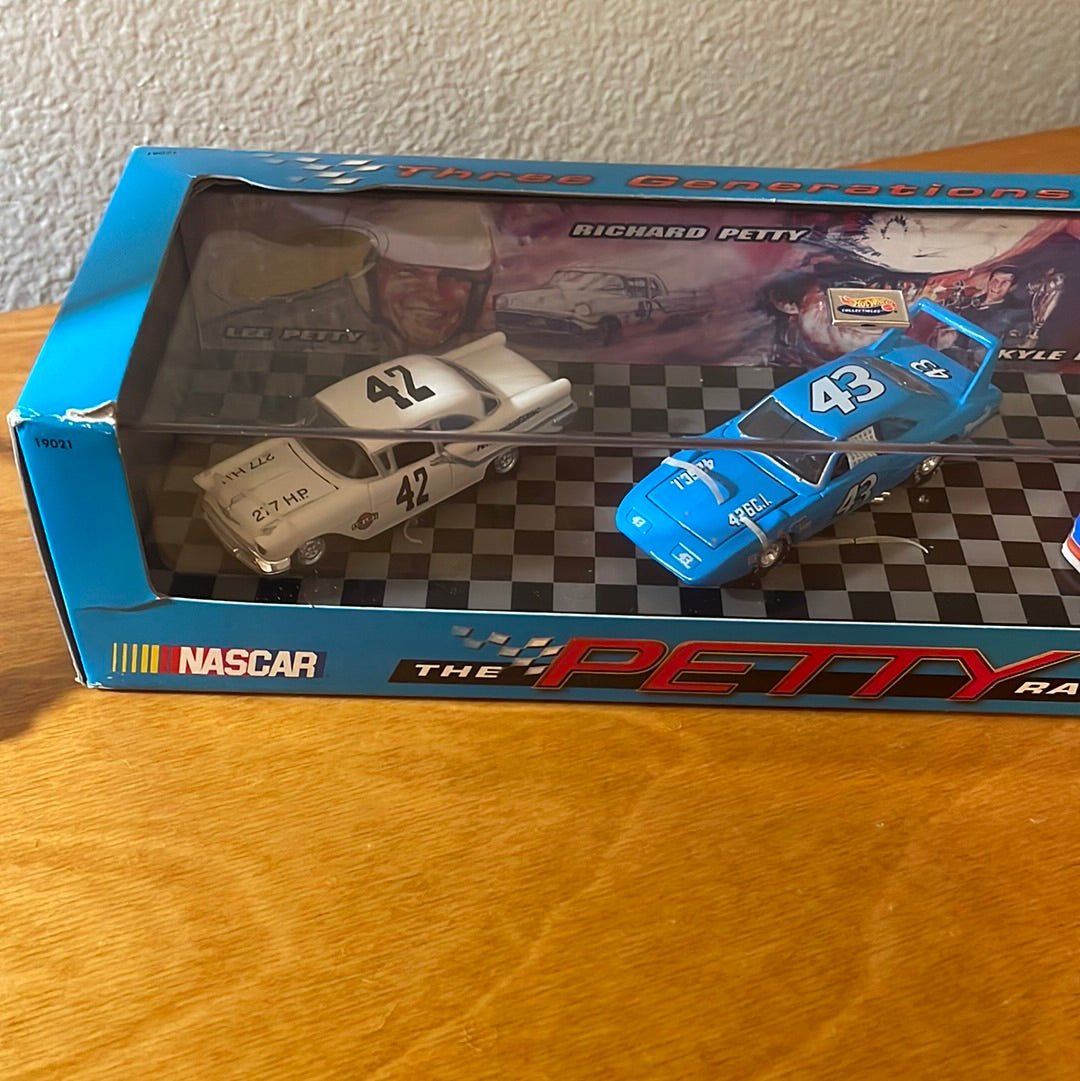 1998 NASCAR The Petty Racing Family - HotWheels Collectables