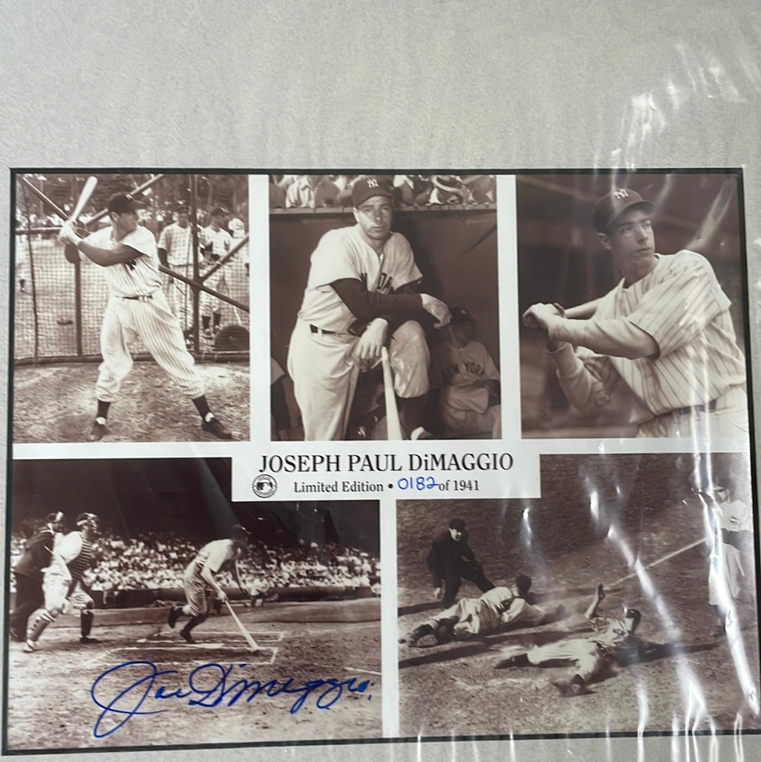 Joseph Paul DiMaggio - Autograph Picture Of 1941