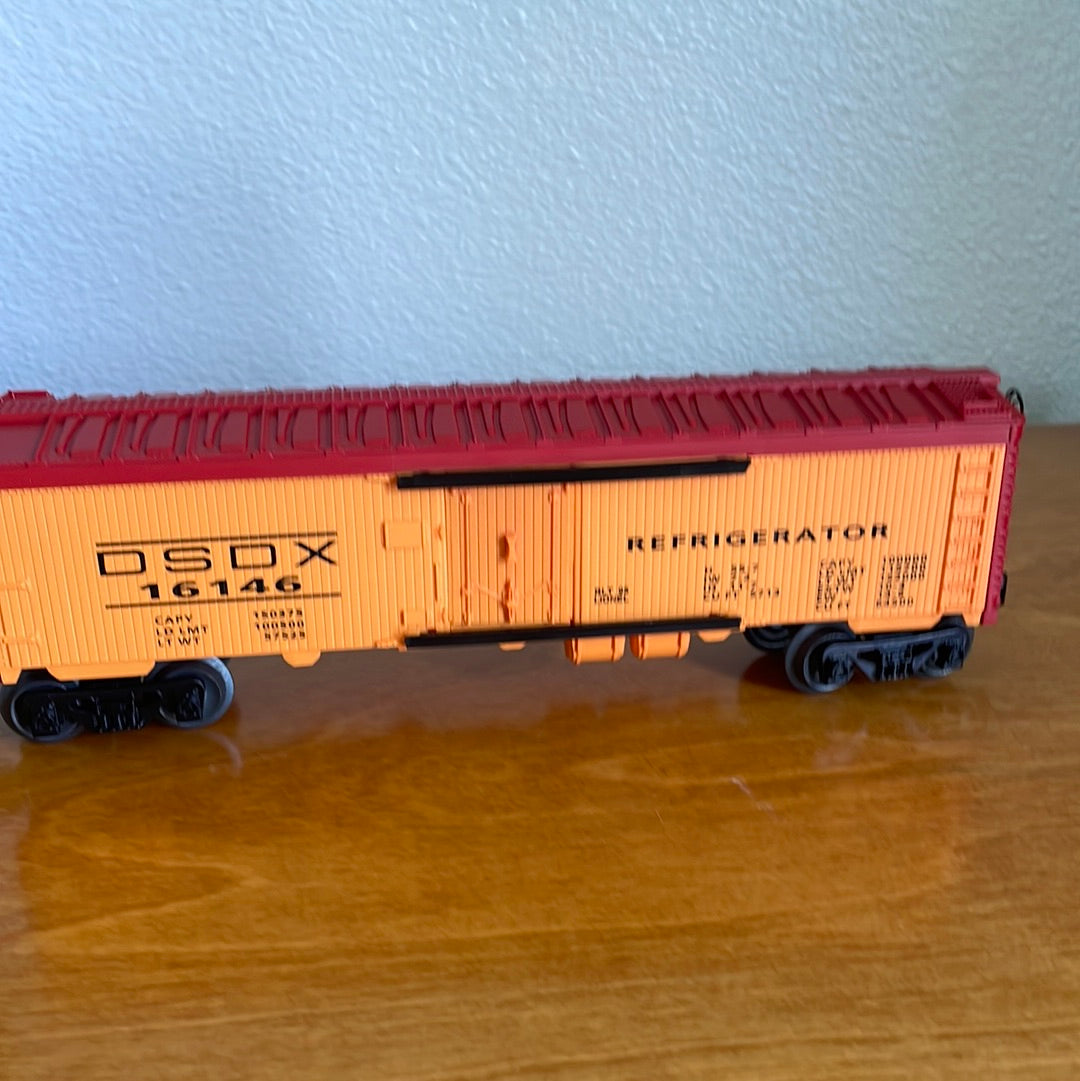 Lionel Dairy Dispatch Reefer - Model # 70-5713-200