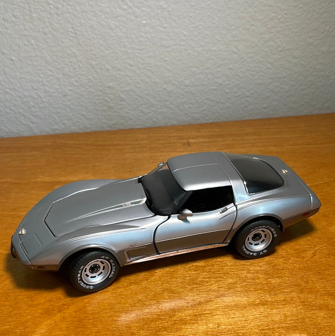 1978 Corvette - 1:24 Scale Die-Cast Replica