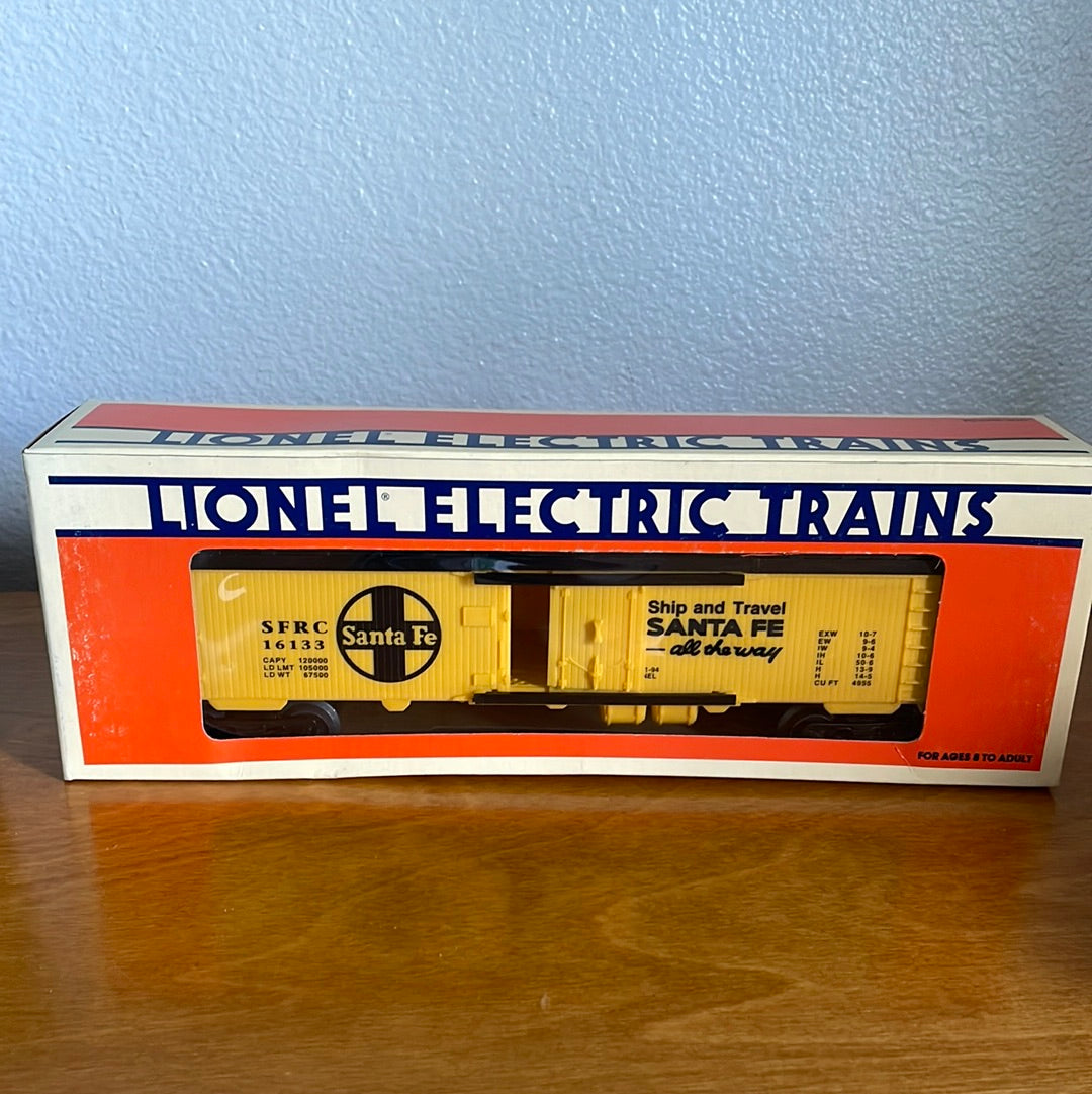 Lionel Santa Fe Reefer Box Car - Model No. 70-5713-200